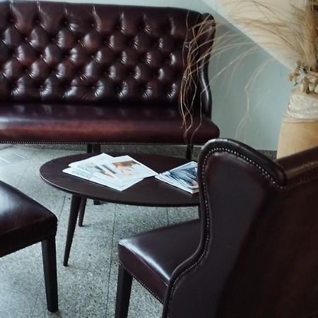 Hotel Am Theater شفيتزينجين المظهر الخارجي الصورة